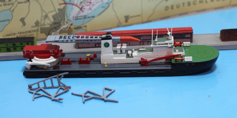 Offshore crane ship "Sea Troll" damaged (1 p.) N 1976 Hansa S 330-1